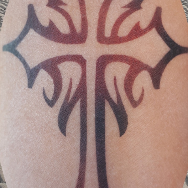 010 Airbrushtattoo Kreuz Kinderschminken Veranstaltung Event