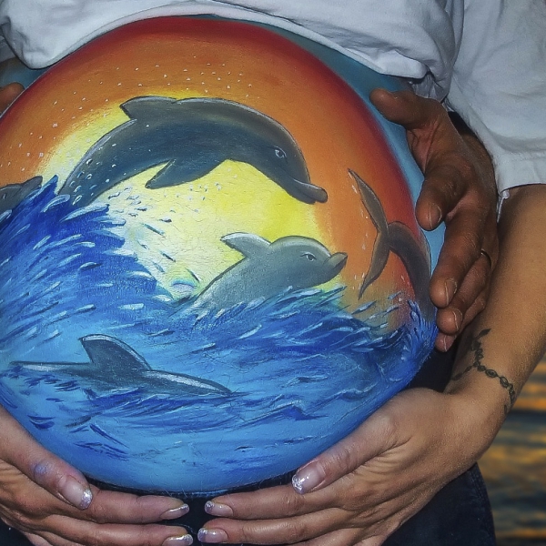 008 Babybauch Bellypaint Körperabformung Skulptur Kunst Gestaltung Delphine